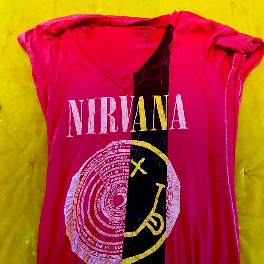 Women’s nirvana trunk limited rare shirt